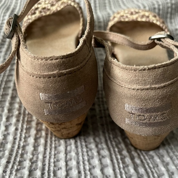 Toms Women’s Cork Platform Open-Toe Sandals - Picture 5 of 6